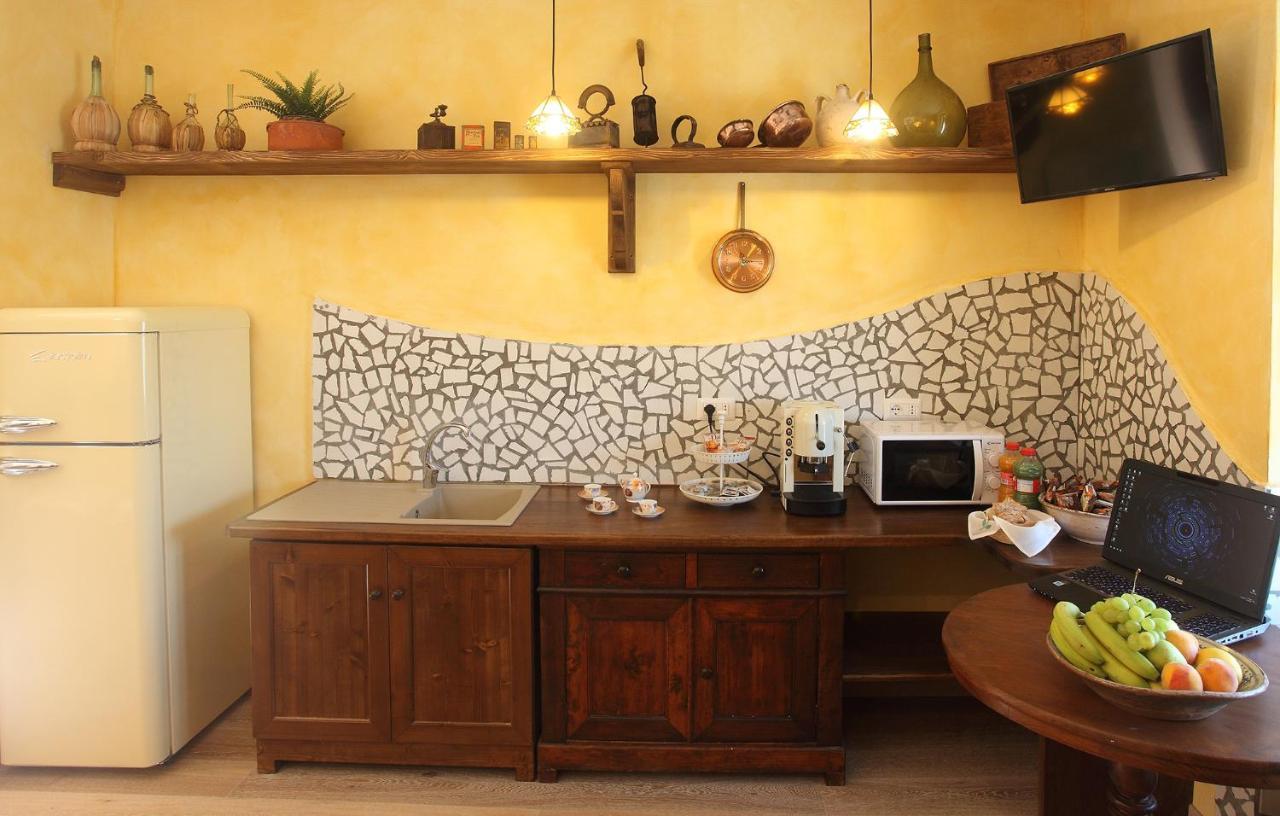 לאוריה אינפריורה B&B La Fontana Borbone מראה חיצוני תמונה