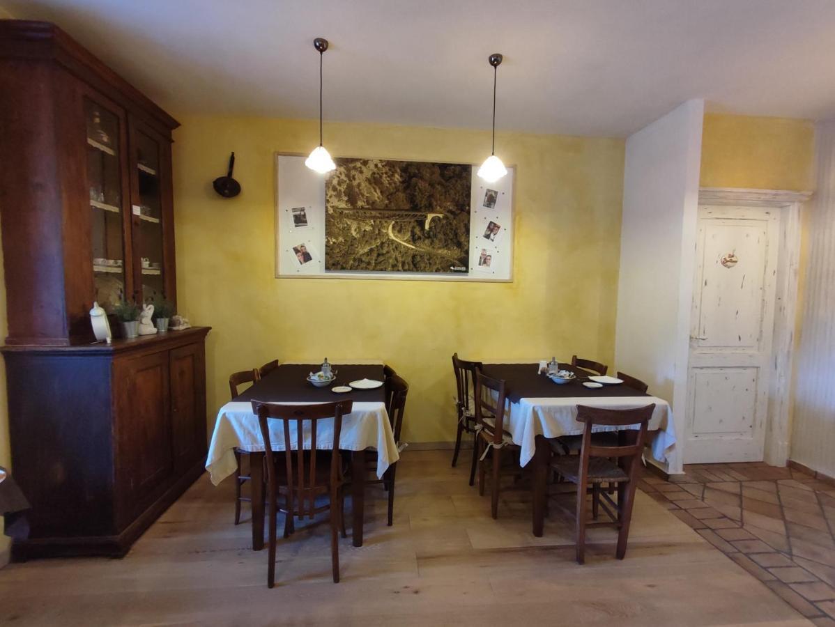 לאוריה אינפריורה B&B La Fontana Borbone מראה חיצוני תמונה