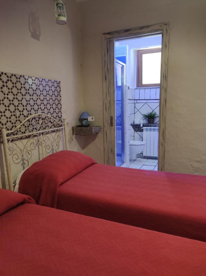 לאוריה אינפריורה B&B La Fontana Borbone מראה חיצוני תמונה