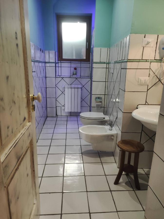 לאוריה אינפריורה B&B La Fontana Borbone מראה חיצוני תמונה