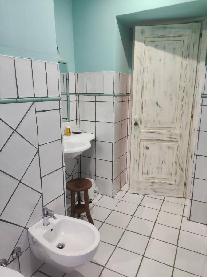 לאוריה אינפריורה B&B La Fontana Borbone מראה חיצוני תמונה